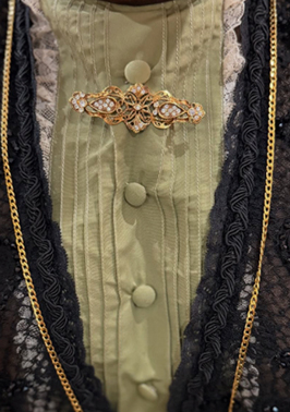 Foto detalle traje regional valenciano